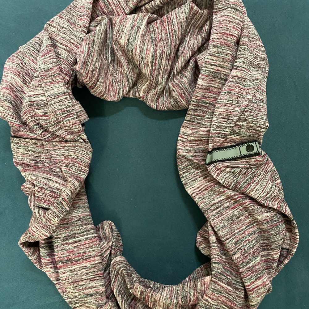 Lululemon vinyasa wrap scarf